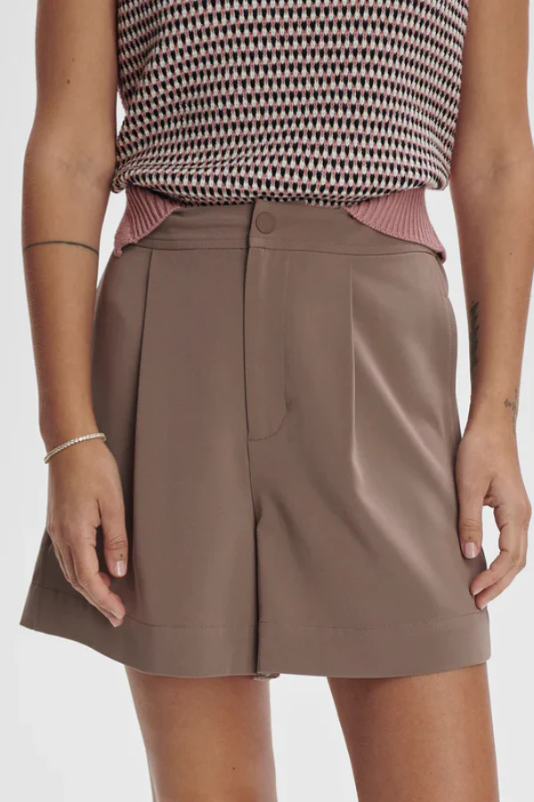 MARIYA EASY PLEAT SHORT 4.5 - DEEP TAUPE - Afbeelding 2