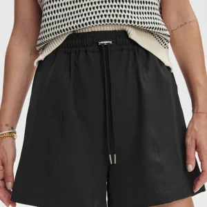 ESMOND MID RISE SHORT 3 - BLACK