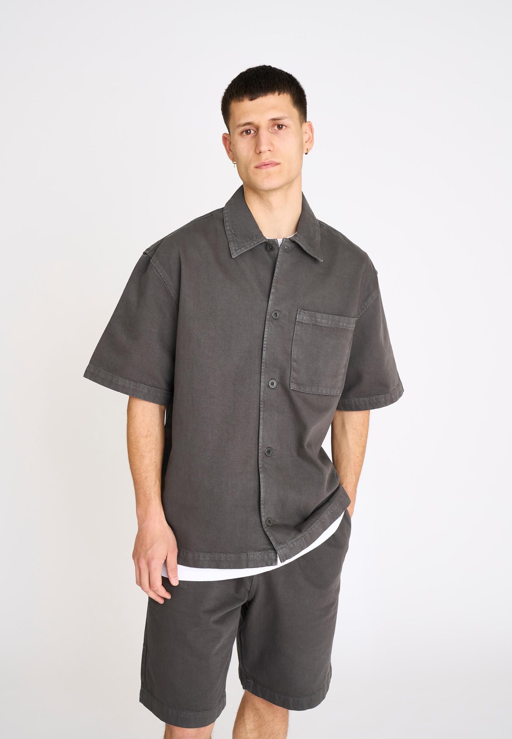 NOAH SHORT SLEEVE SHIRT - GREY