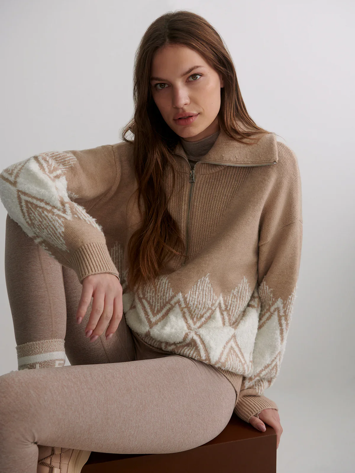 BETTY JACQUARD HALF ZIP - LIGHT TAUPE - Afbeelding 4