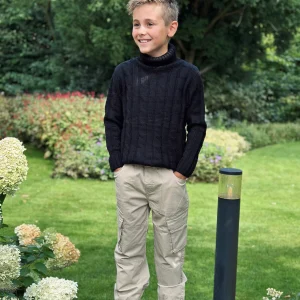 Zwarte kabel koltrui