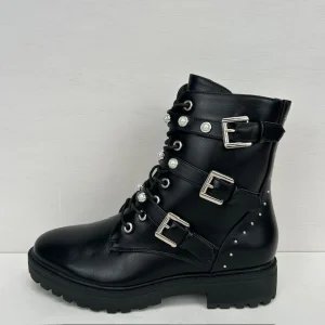 Gave boots met studs en gespjes zwart