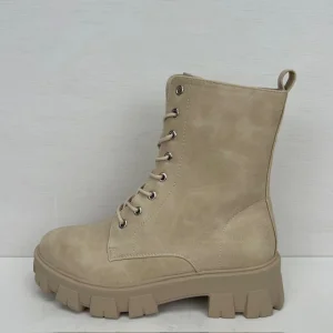 Gave veterboots met stoere zool beige