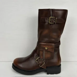 Stoere leatherlook laarzen met leuke details bruin