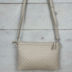 Schoudertas met gevlochten motief beige