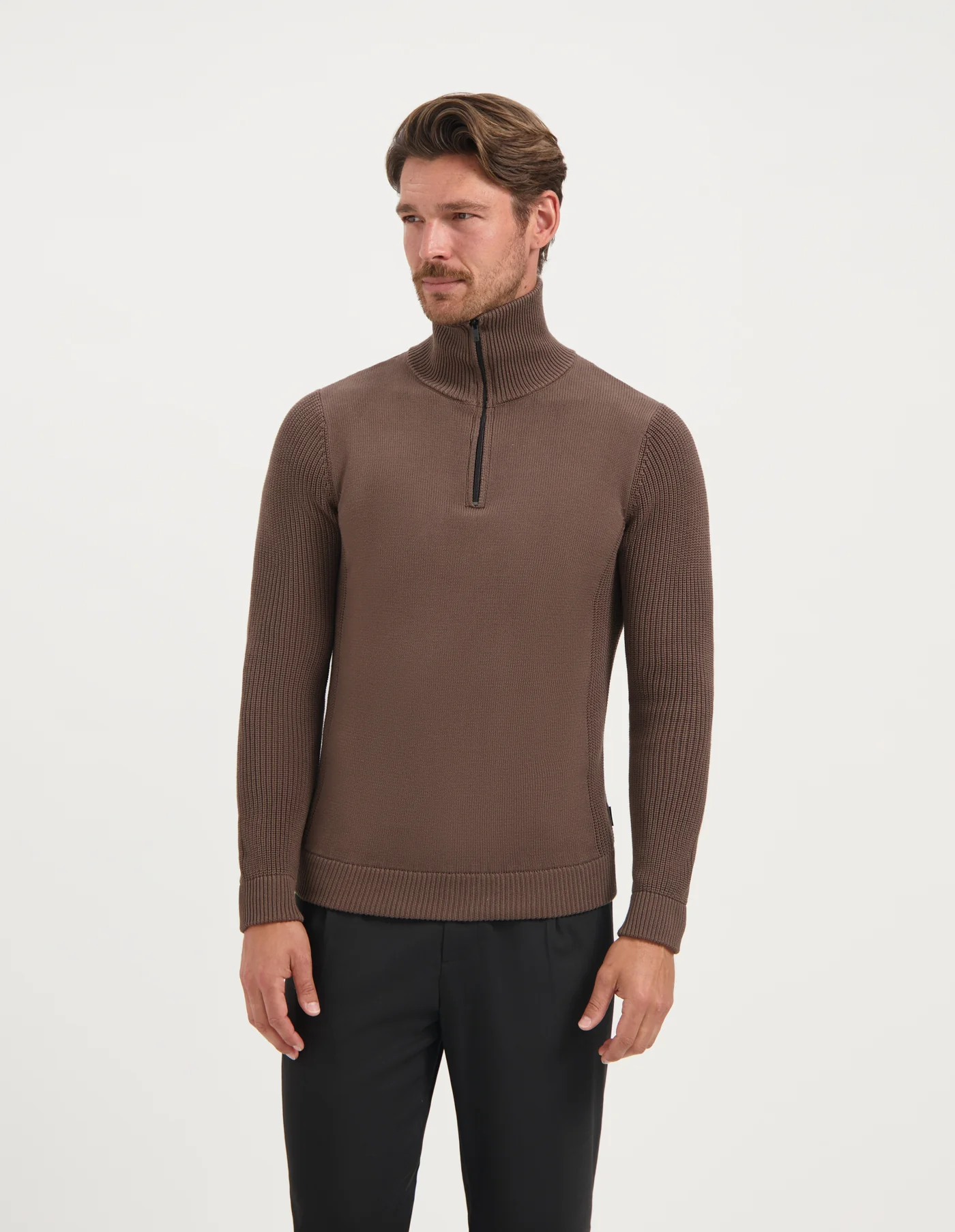 BENJAMIN - TOASTED ALMOND