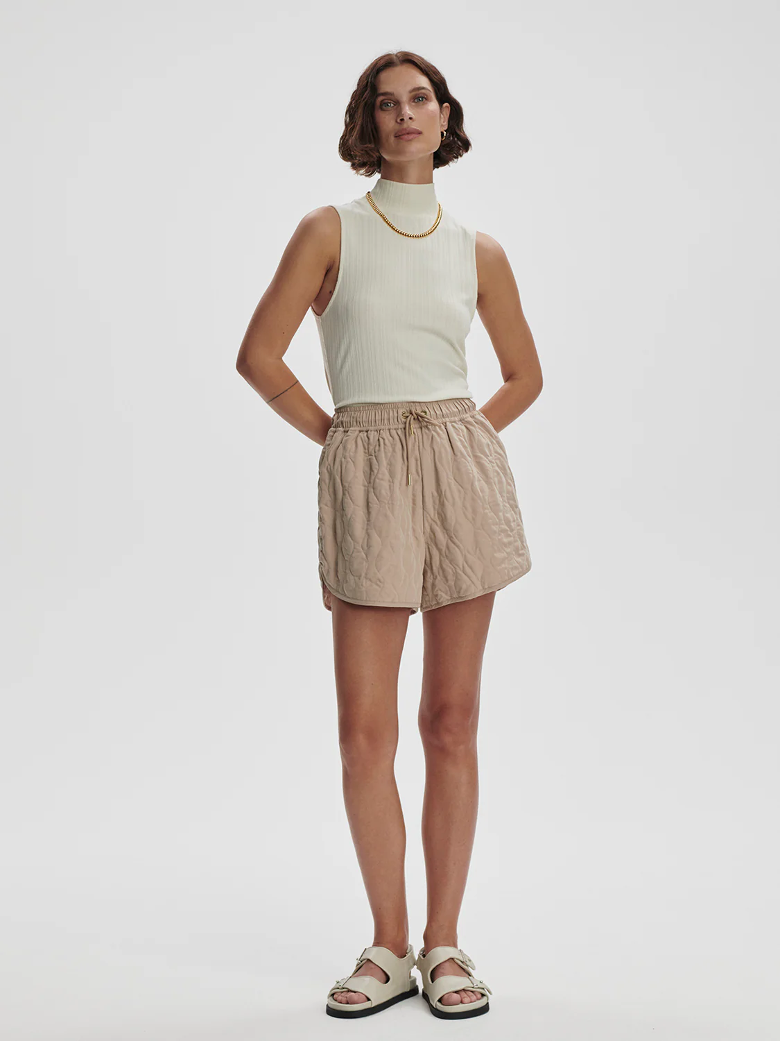 CATRINE QUILTED SHORT - LIGHT TAUPE - Afbeelding 6