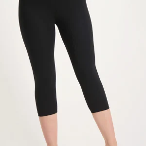 Satya Yoga Capri Legging - Urban Black